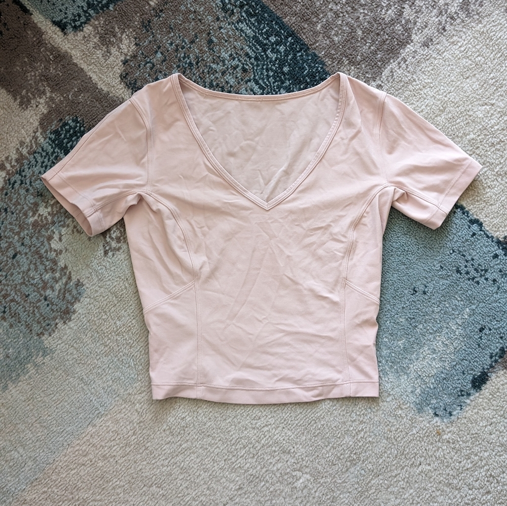 Lululemon Nulu Cropped Slim Yoga Short Sleeve size 4